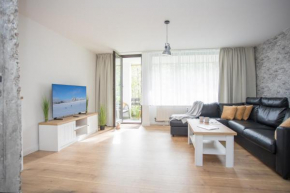 Deluxe Apartment - Sauna & Pool - Free Parking